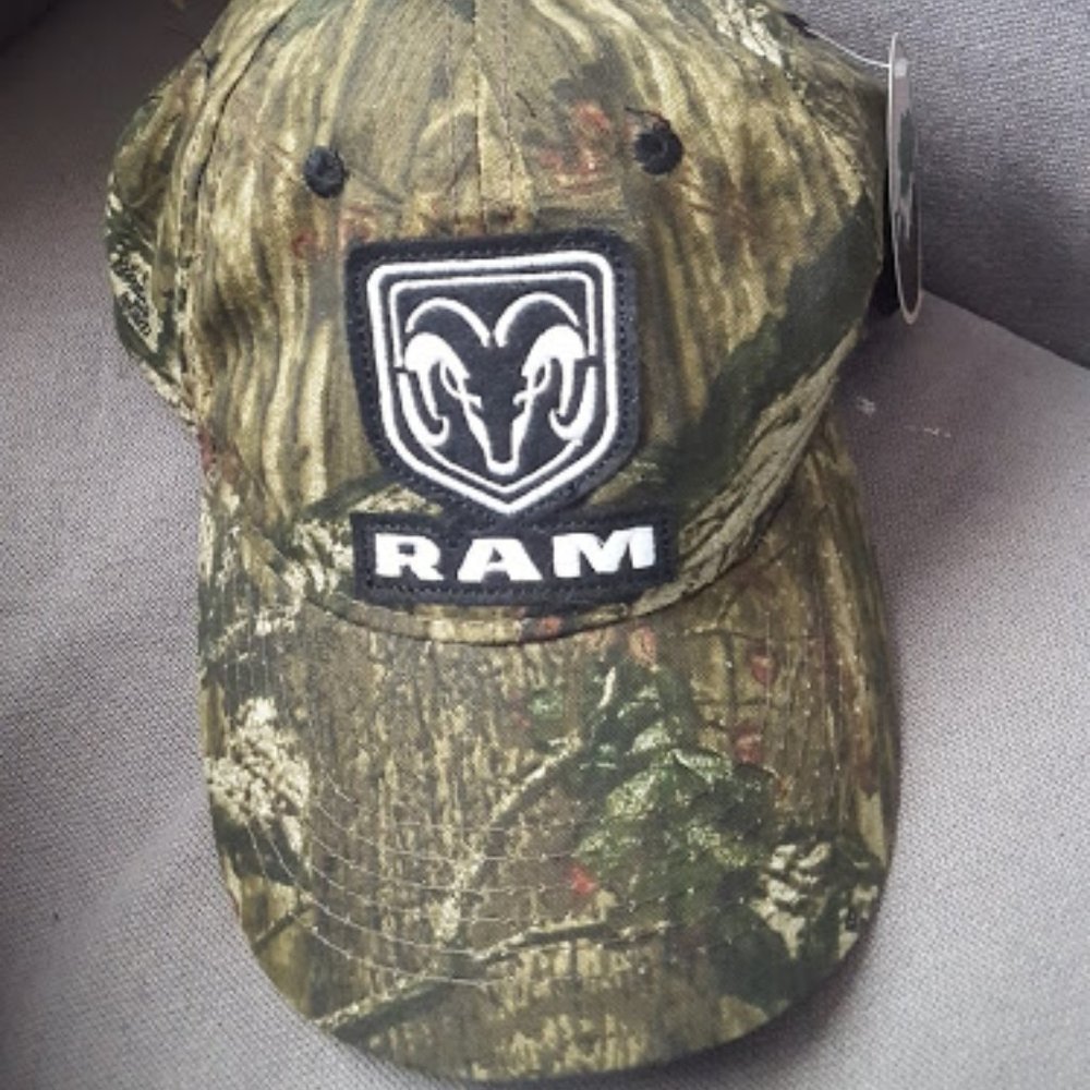 NWT Mossy Oak Camo Dodge Ram Truck Hat